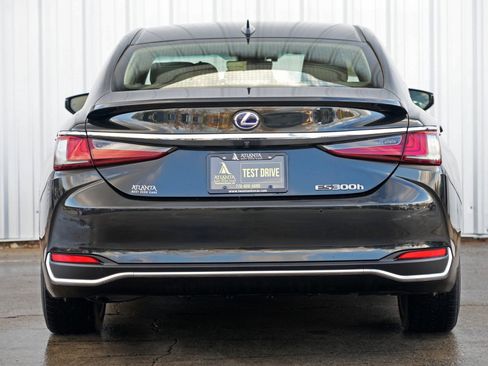 Used 2019 Lexus ES 300h image 10