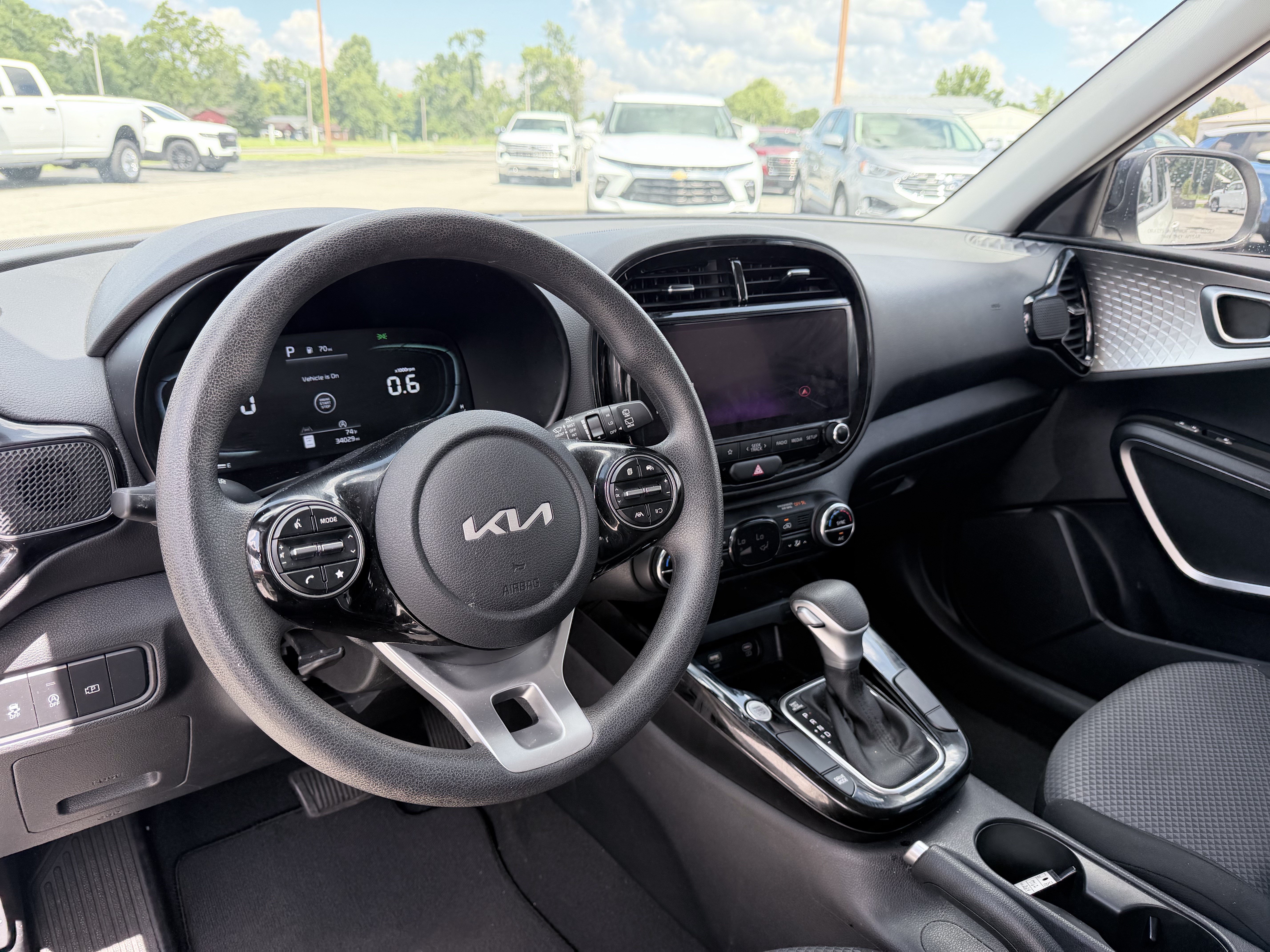 Used 2024 Kia Soul S FWD image 9