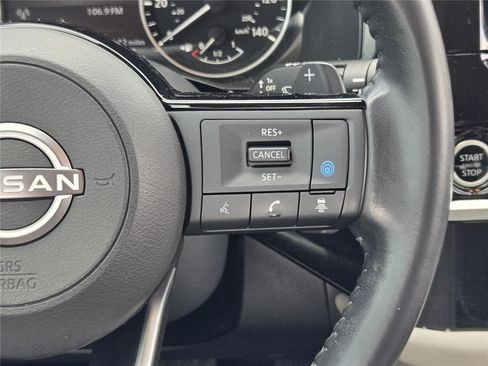 Used 2022 Nissan Pathfinder SV FWD image 26