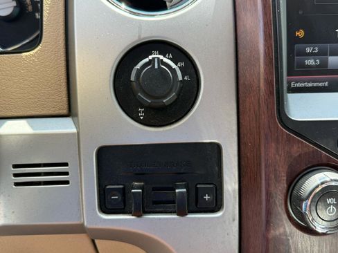 Used 2014 Ford F150 King Ranch w/ King Ranch Luxury Package AWD/4WD image 22