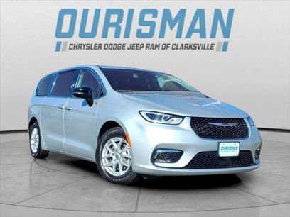 Certified 2024 Chrysler Pacifica Touring-L