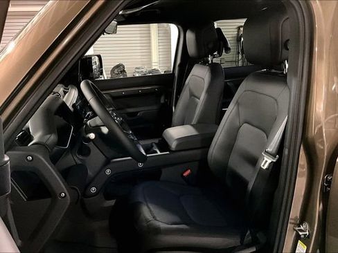 New 2025 Land Rover Defender 110 S image 8