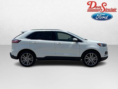 Used 2024 Ford Edge Titanium w/ Equipment Group 301A AWD/4WD image 2