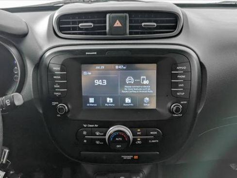 Used 2018 Kia Soul + FWD image 28
