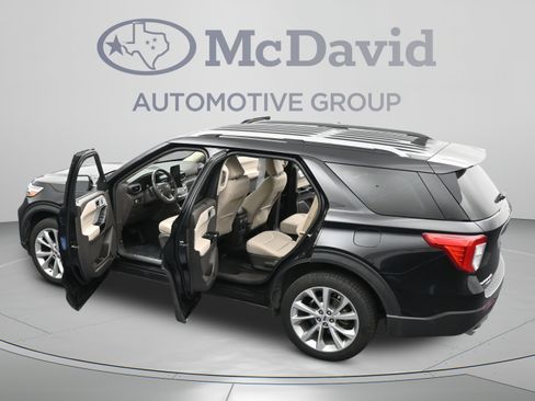 Used 2022 Ford Explorer Platinum w/ Equipment Group 601A AWD/4WD image 45
