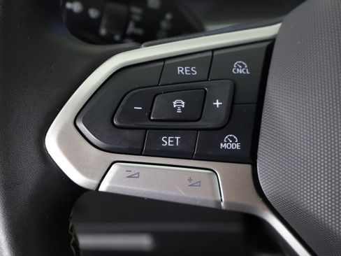 Used 2025 Volkswagen Tiguan S AWD/4WD image 40