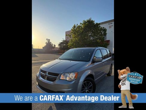 Used 2017 Dodge Grand Caravan SXT FWD image 10