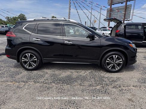 Used 2019 Nissan Rogue SV w/ Premium Package FWD image 5