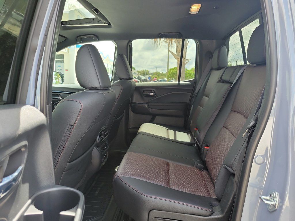 Certified 2026 Honda Ridgeline Black Edition image 12