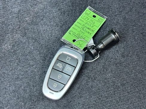 Used 2024 Hyundai Palisade Limited FWD image 19