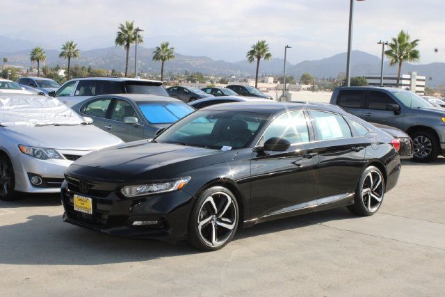 Used 2019 Honda Accord Sport image 3