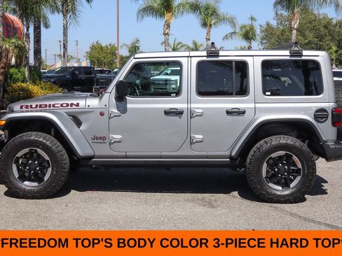 Used 2018 Jeep Wrangler Unlimited Rubicon w/ LED Lighting Group AWD/4WD image 5