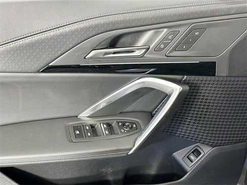 Used 2025 BMW X2 xDrive28i image 25