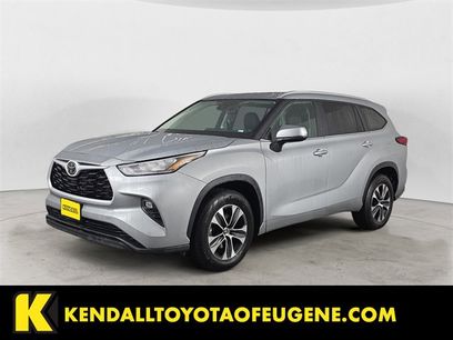 Used 2025 Toyota Highlander XLE