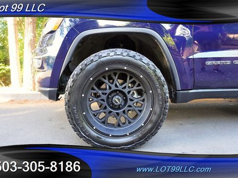 Used 2018 Jeep Grand Cherokee Limited AWD/4WD image 38
