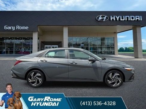 Certified 2026 Hyundai Elantra Limited FWD image 9