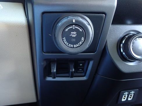 Used 2020 Ford F150 XLT w/ Equipment Group 302A Luxury AWD/4WD image 20