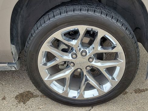 Used 2019 GMC Yukon Denali w/ Denali Ultimate Package AWD/4WD image 7