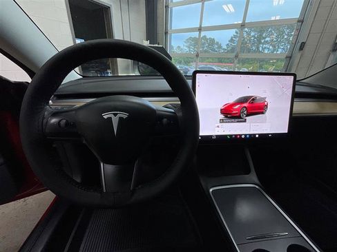 Used 2022 Tesla Model 3 Standard Range RWD image 14