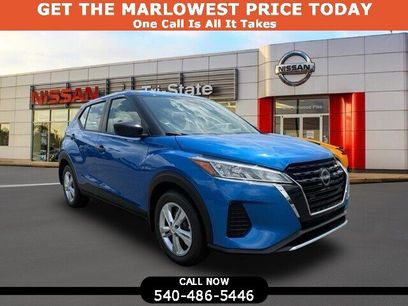 New 2025 Nissan Kicks Play S