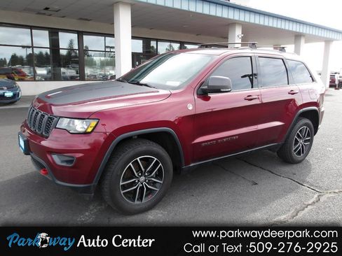 Used 2018 Jeep Grand Cherokee Trailhawk image 1