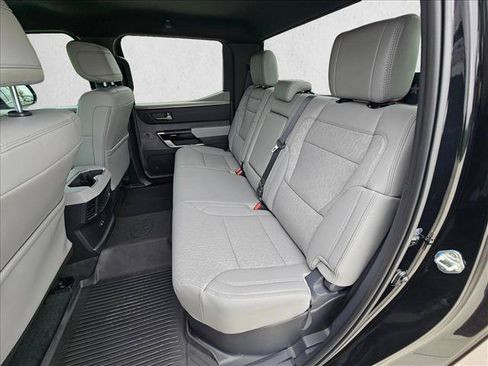 Used 2025 Toyota Tundra Limited AWD/4WD image 19