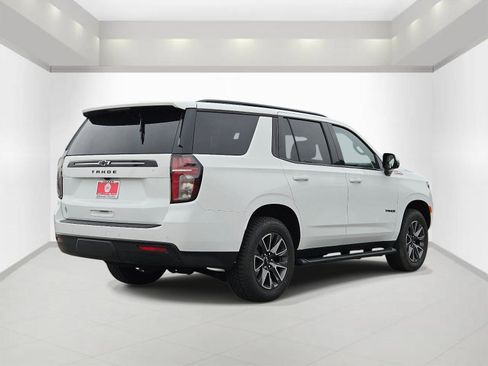 Used 2023 Chevrolet Tahoe Z71 w/ Luxury Package AWD/4WD image 4