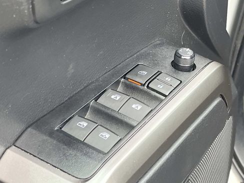 Used 2023 Toyota Tacoma SR5 w/ Technology Package image 23