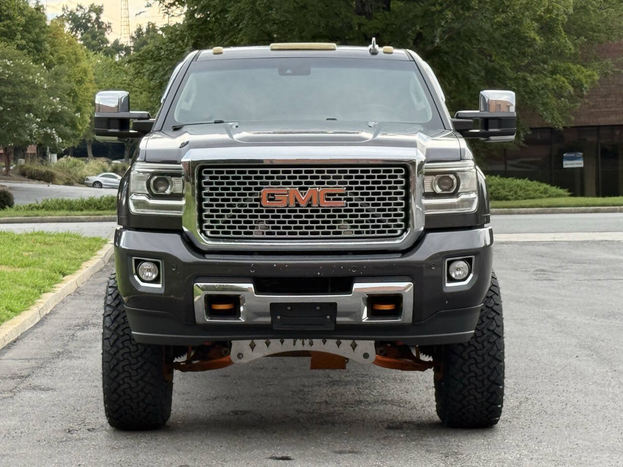 Used 2016 GMC Sierra 2500 Denali w/ Duramax Plus Package AWD/4WD image 4