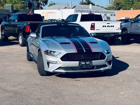 Used 2019 Ford Mustang GT Premium RWD image 4