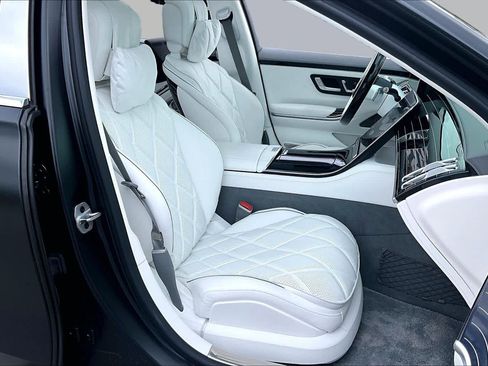 Used 2024 Mercedes-Benz Maybach S 680 4MATIC image 8