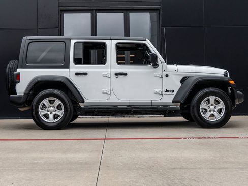 Used 2023 Jeep Wrangler Unlimited Sport AWD/4WD image 10