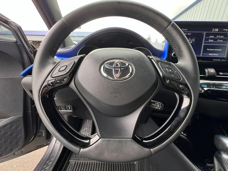 Used 2021 Toyota C-HR XLE FWD image 29