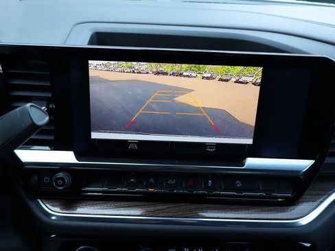 Used 2023 Chevrolet Silverado 1500 RST w/ Z71 Off-Road Package image 9