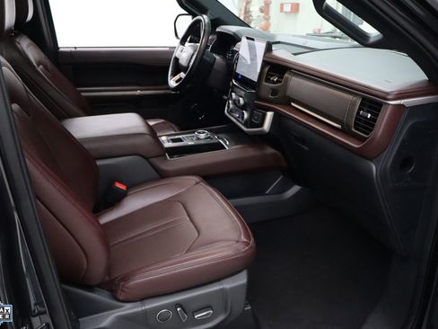 Used 2024 Ford Expedition Max Limited image 28