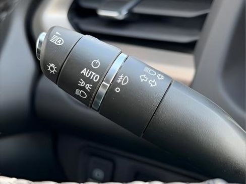 Used 2022 GMC Acadia Denali w/ Denali Ultimate Package image 33