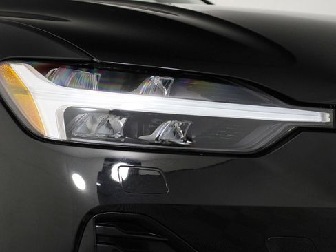 Certified 2023 Volvo XC60 B5 Ultimate w/ Climate Package image 26