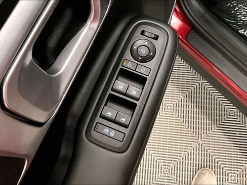 Used 2025 Hyundai Santa Fe Limited FWD image 31