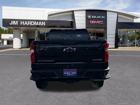 Used 2023 Chevrolet Silverado 1500 ZR2 w/ Technology Package image 6