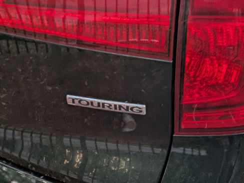 Used 2018 Honda Pilot Touring image 7