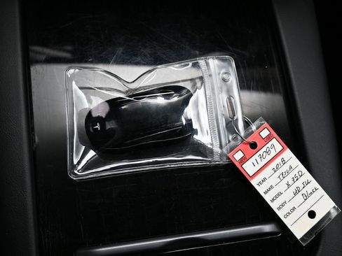 Used 2018 Tesla Model X 75D image 33