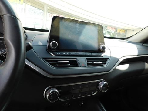 Used 2021 Nissan Altima 2.5 SR FWD image 17