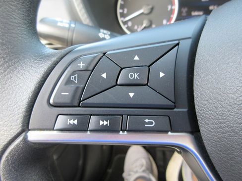 Used 2024 Nissan Sentra SV image 24