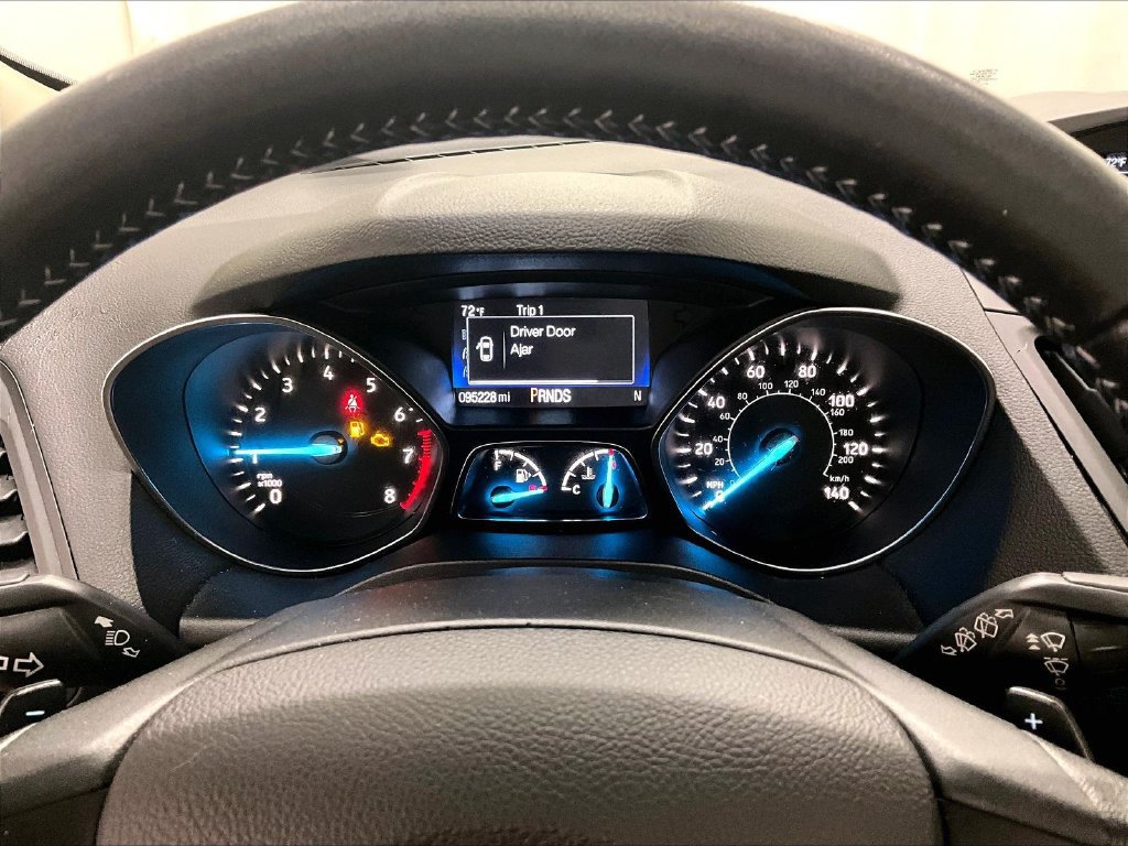 Used 2018 Ford Escape SE w/ SE Sport Appearance Package AWD/4WD image 13