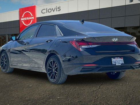 Used 2022 Hyundai Elantra SEL w/ Convenience Package FWD image 7