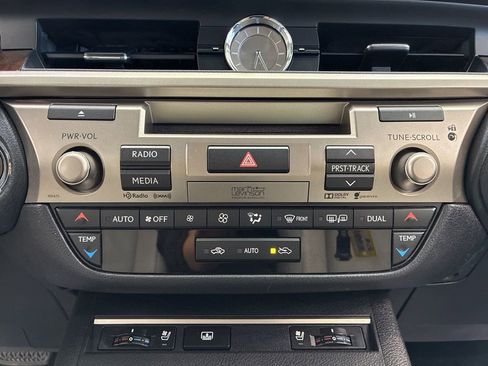 Used 2015 Lexus ES 350 image 27