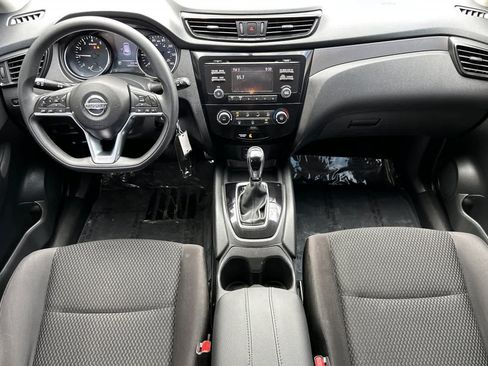 Used 2018 Nissan Rogue Sport S AWD/4WD image 3