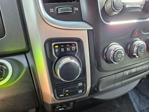 Used 2018 RAM 1500 Classic SLT AWD/4WD image 22