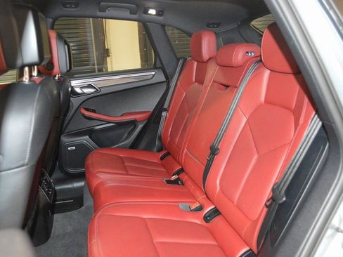Certified 2023 Porsche Macan GTS image 36
