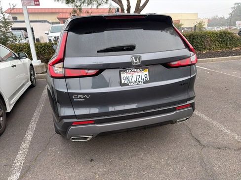 Used 2025 Honda CR-V Sport image 11